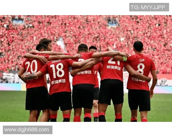 足坛再传噩耗世界知名足球球星不幸离世引发球迷深切悼念